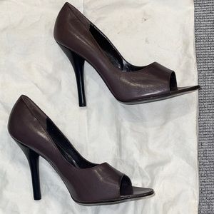 Gucci Vintage Heels Never Worn